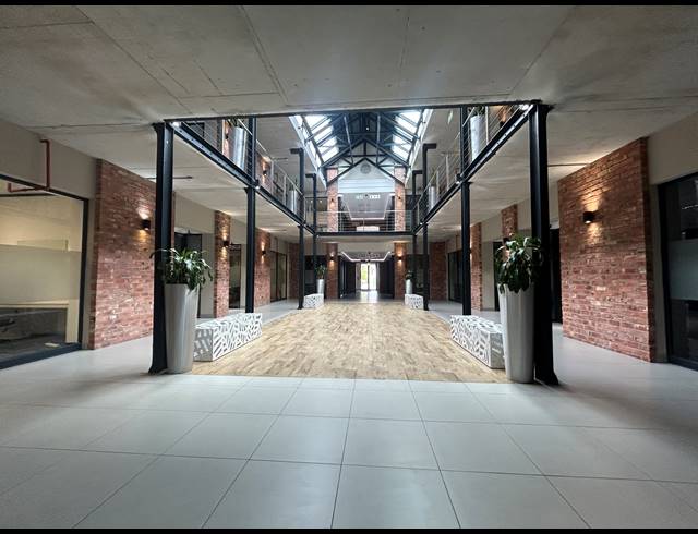 432M² OFFICE TO LET IN RONDEBOSCH